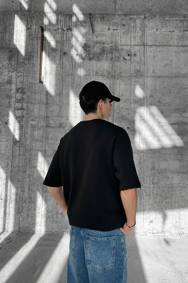 Ön Cepli Ekru Oversize Tişört
