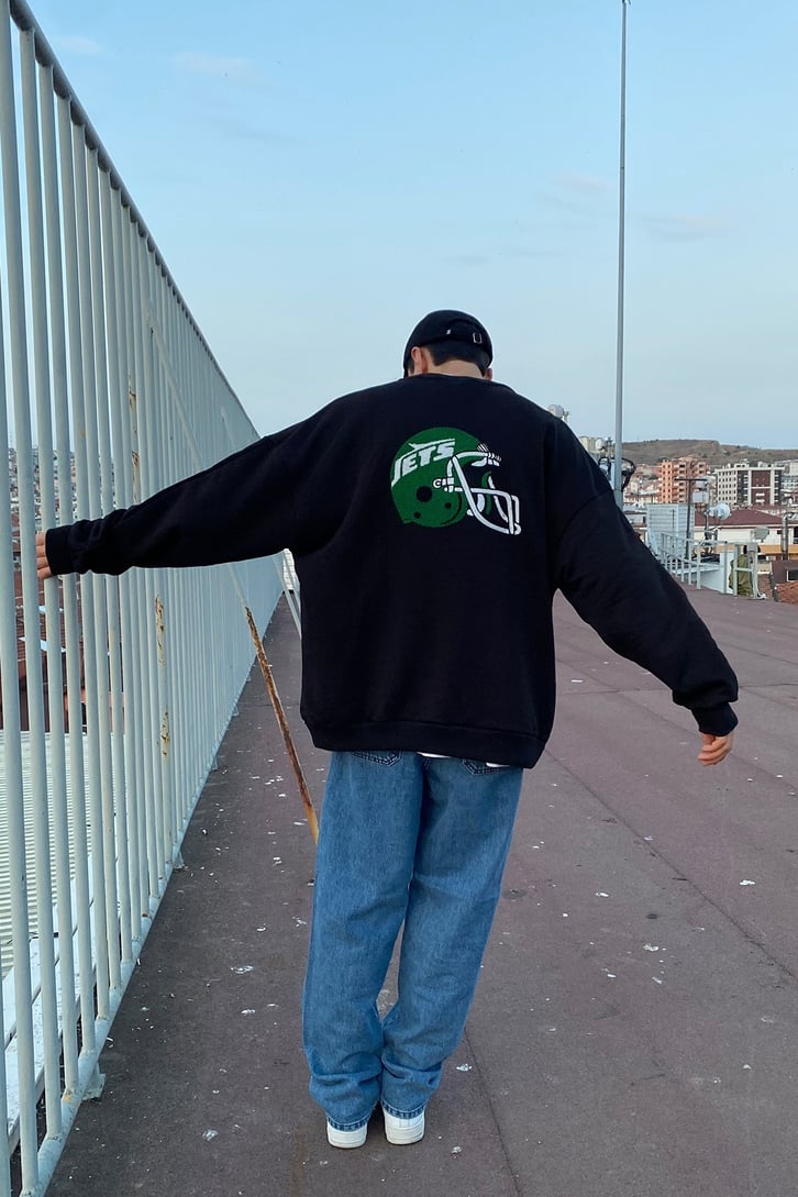 OVERSIZE BASKILI SWEATSHIRT