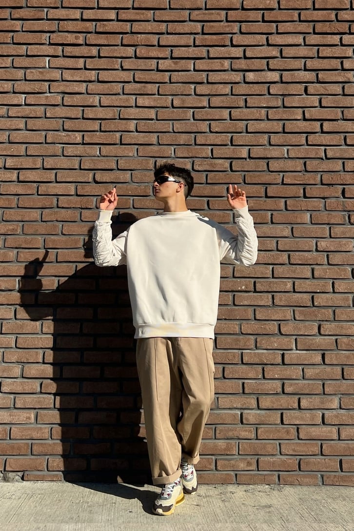 Paraşüt Kumaş Detay Bej Oversize Sweatshirt