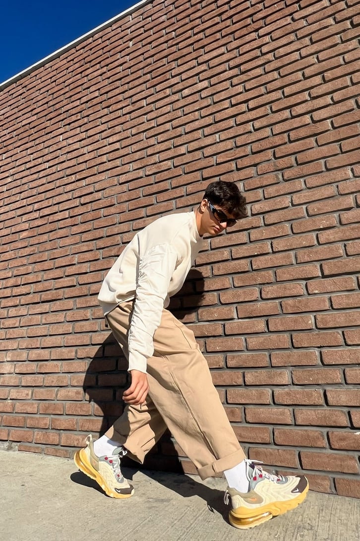Paraşüt Kumaş Detay Bej Oversize Sweatshirt