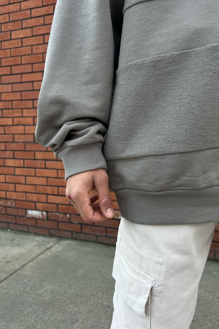 Parça Detaylı Oversize Sweatshirt