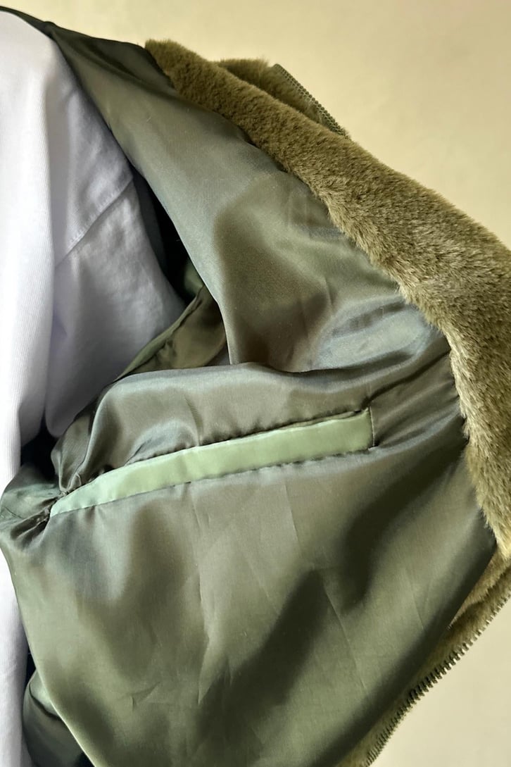 Peluş Ayarlanabilir Kapşonlu Ceket