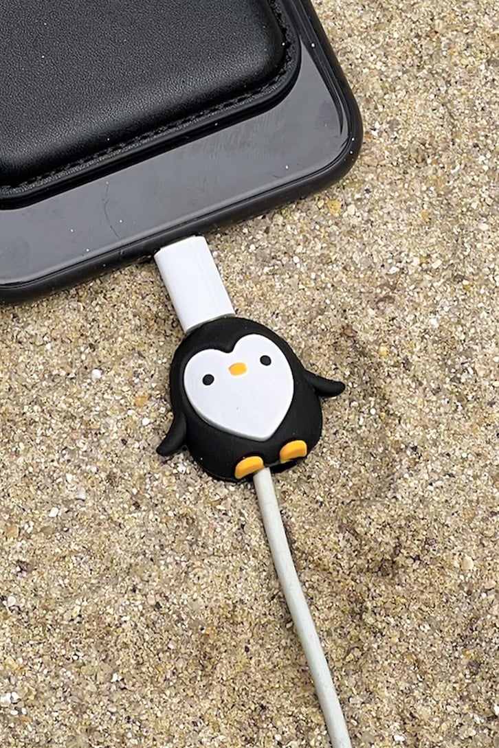 Penguin Kablo Koruyucu