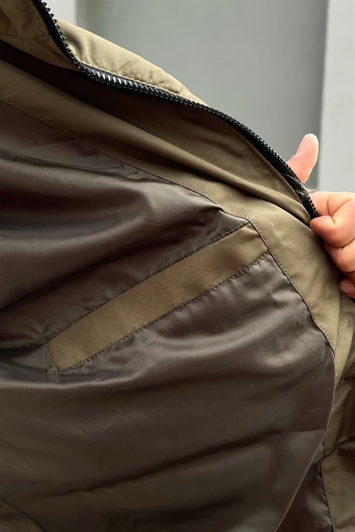 Pocket Detail Haki Şişme Mont