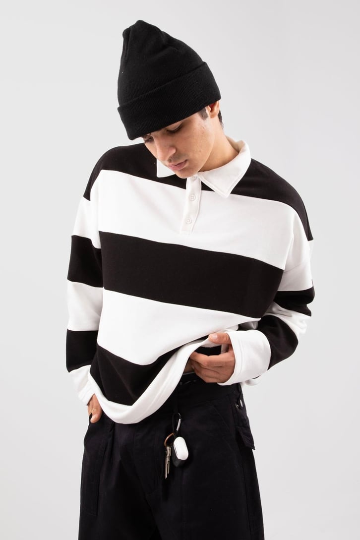 Polo Yaka Çizgili Siyah Sweatshirt