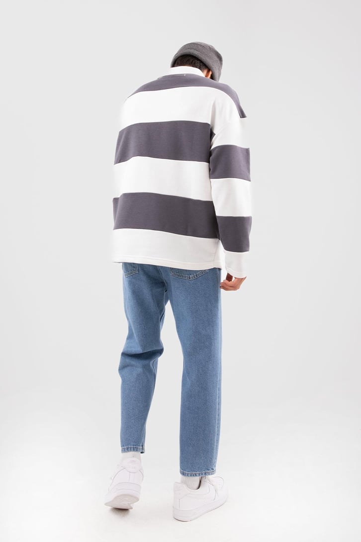Polo Yaka Çizgili Siyah Sweatshirt
