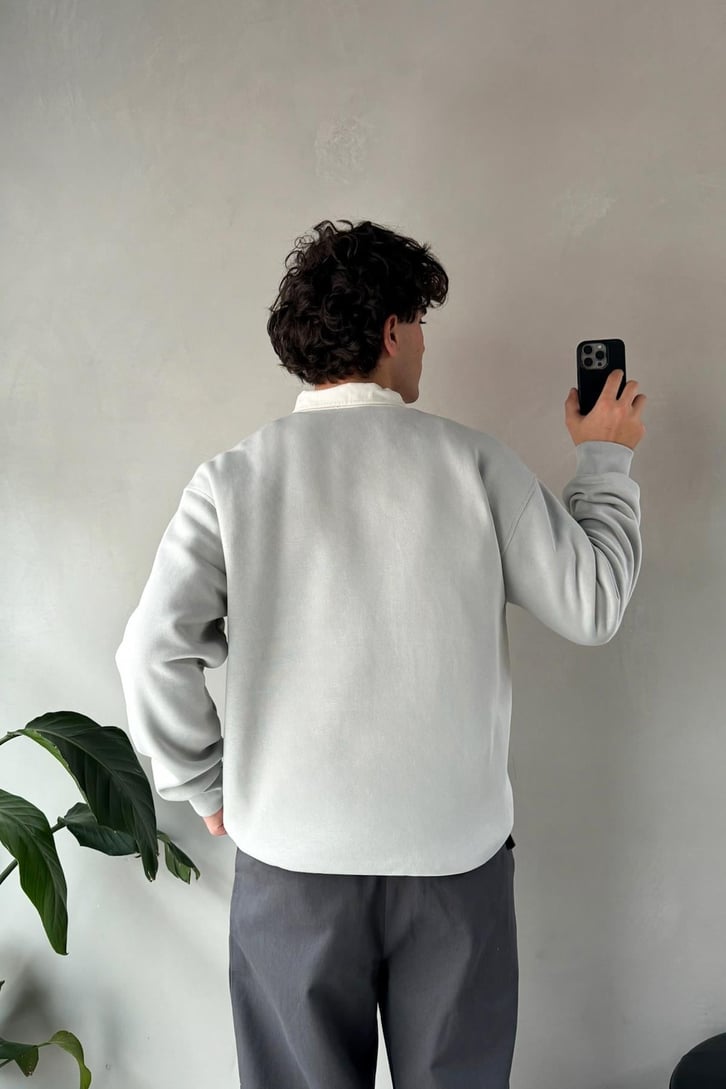 Polo Yaka Nakışlı Oversize Sweatshirt