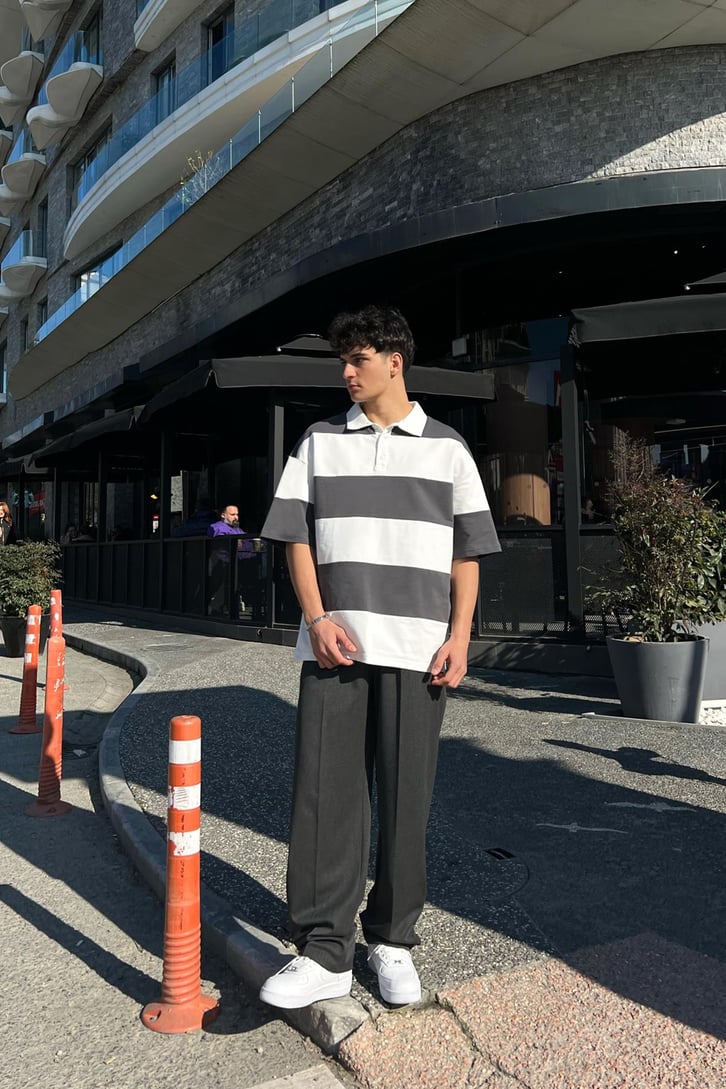 Polo Yaka Yatay Çizgili Koyu Gri Oversize Tişört