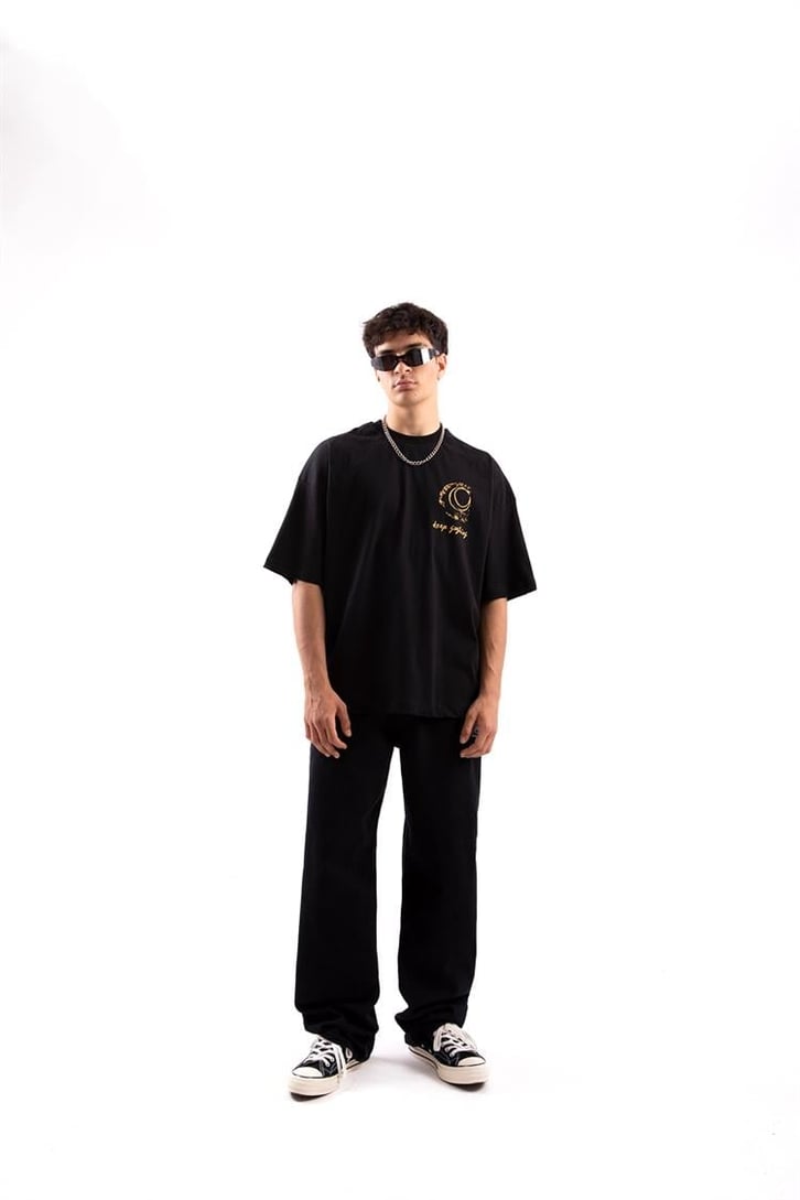 Portre Nakış Detaylı  Siyah Oversize Tshirt