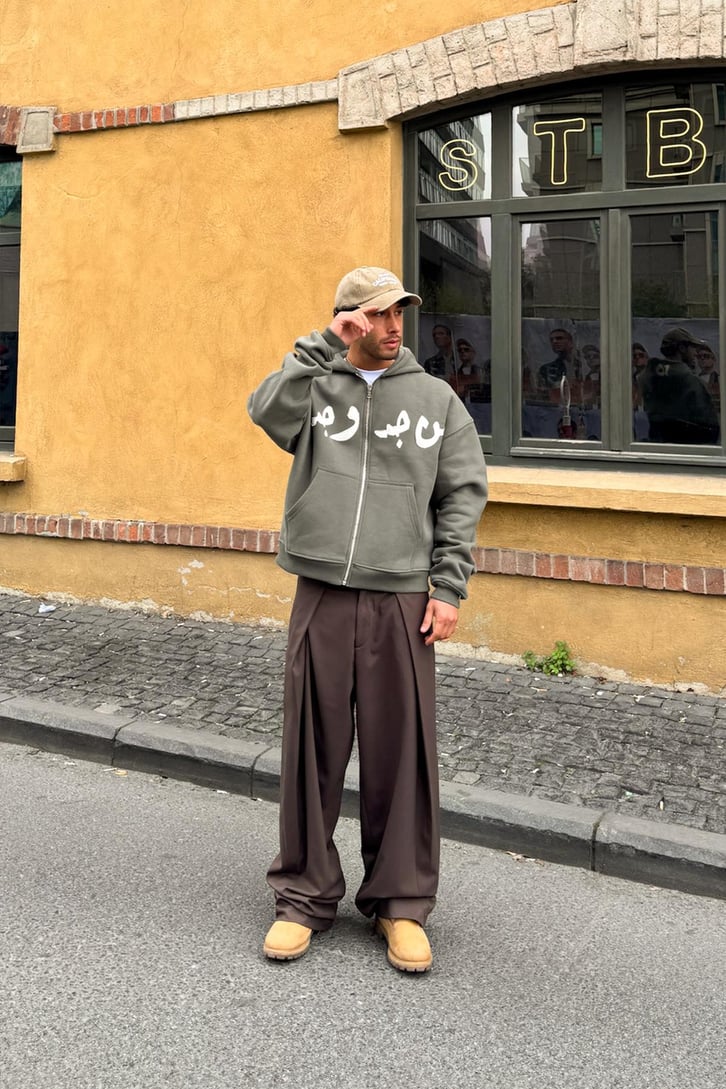 Premium Kumaş Arapça Nakışlı Zip Hoodie