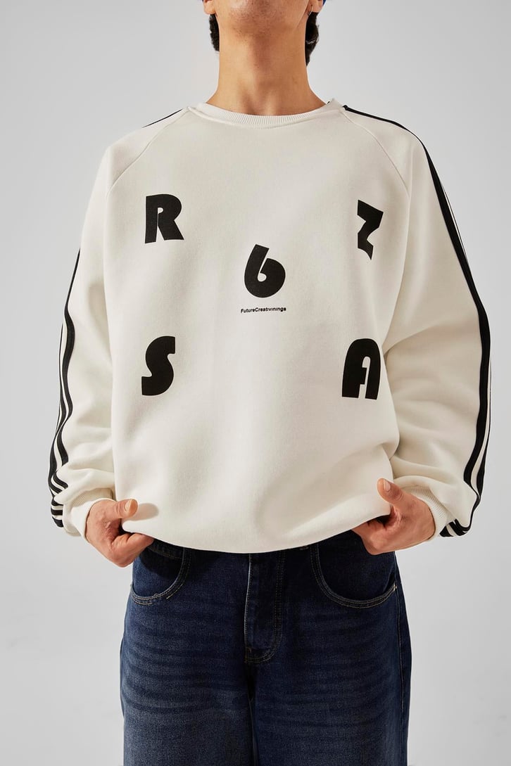 R6 Baskılı Beyaz Oversize Sweatshirt