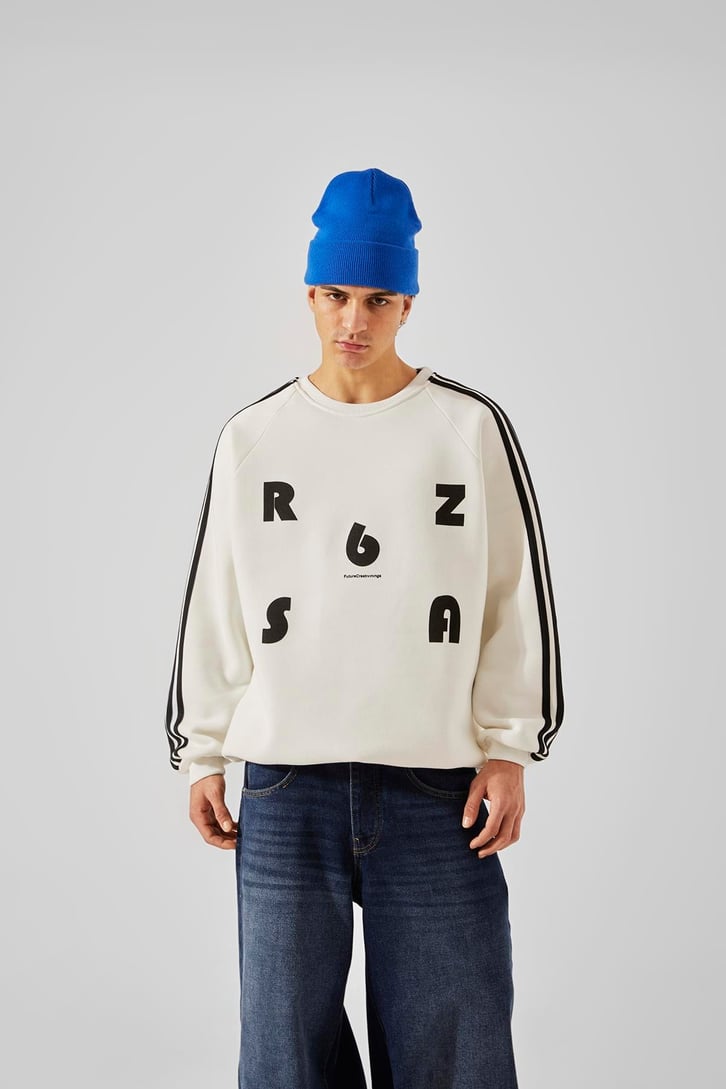 R6 Baskılı Beyaz Oversize Sweatshirt