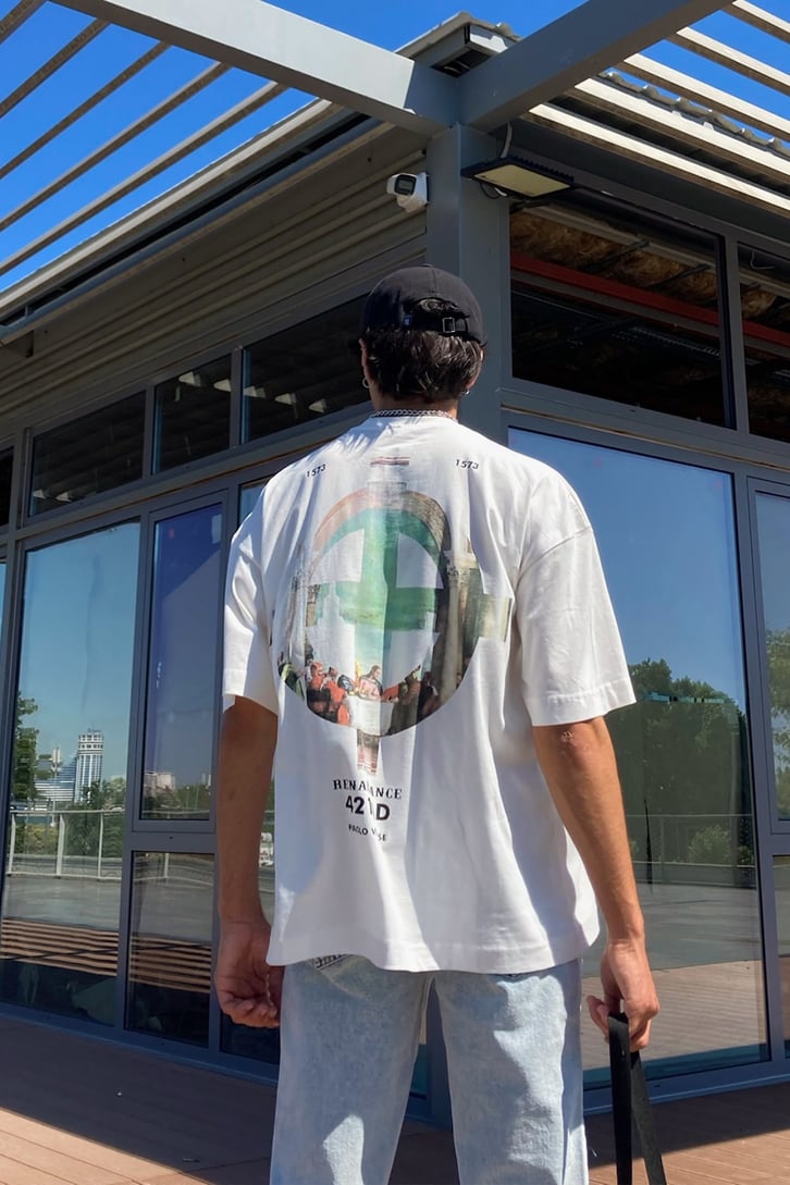 Renaissance Baskılı Beyaz Oversize Tshirt