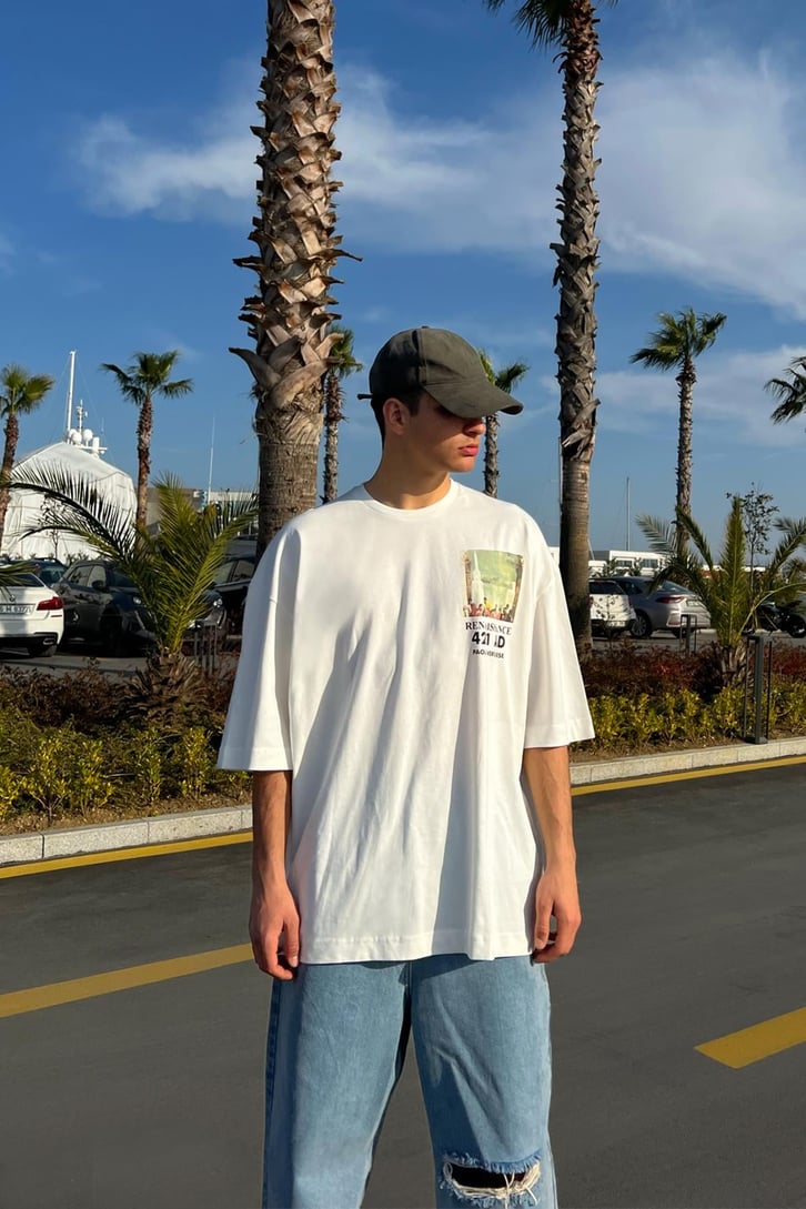 Renaissance Baskılı Ekru Oversize Tshirt