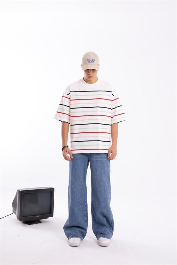 Renkli Çizgili Beyaz Oversize Tişört
