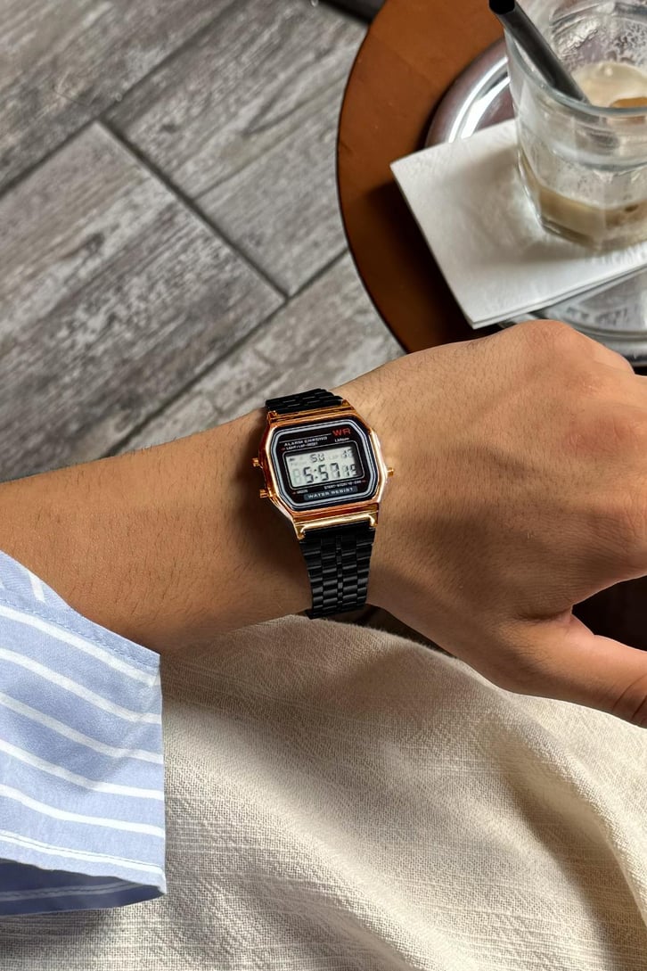 Retrowatch Siyah Kol Saati