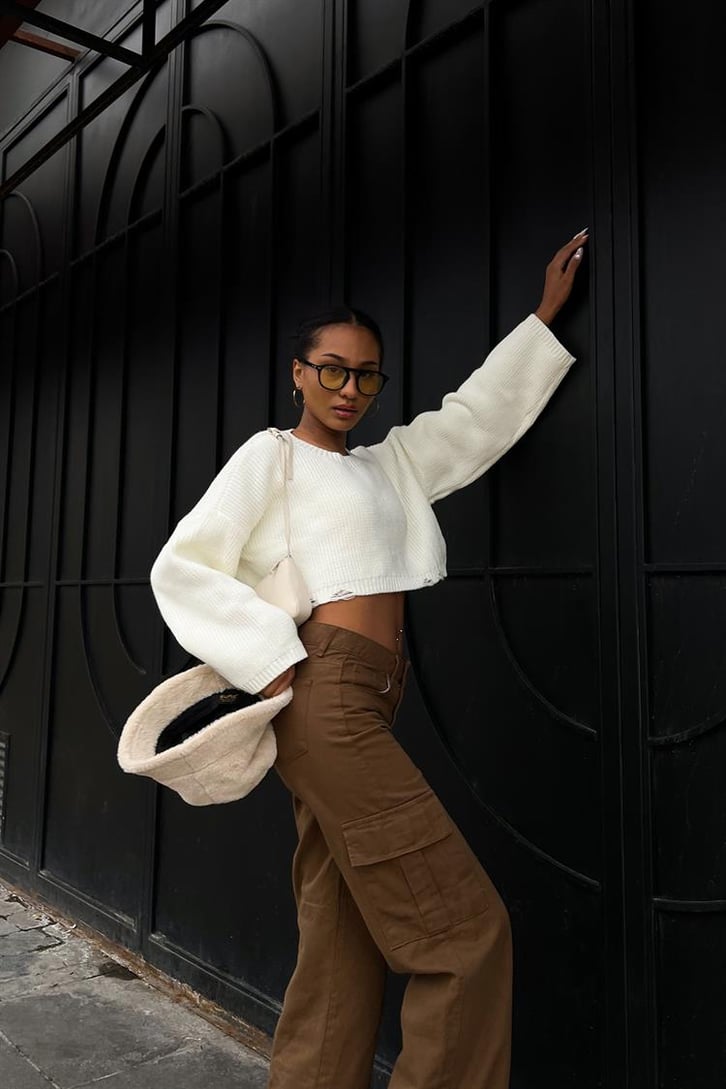Ripped Detail Krem Oversize Crop Kazak