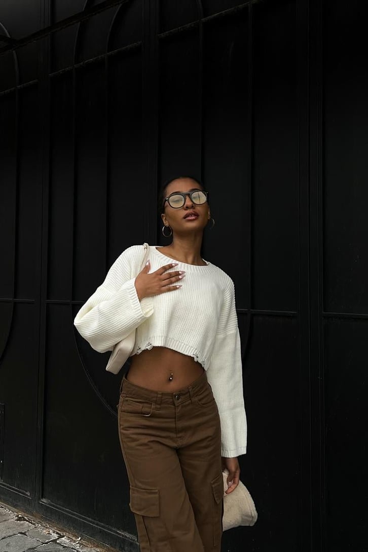 Ripped Detail Krem Oversize Crop Kazak
