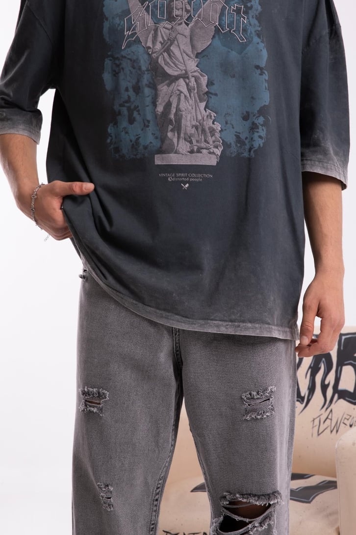 Ripped Detail Regular Fit Jean