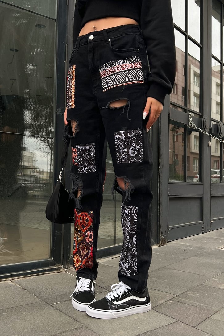 Ripped Patch Detay Siyah Regular Fit Jean