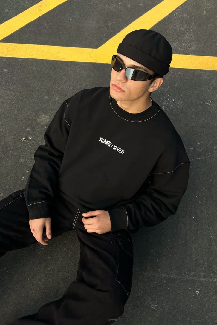 Rv Againts The World Sırt Baskılı Siyah Sweatshirt