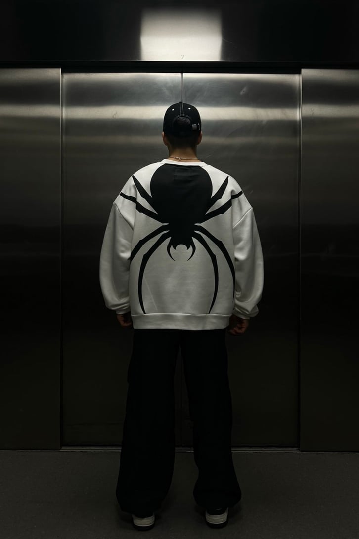 Rv Spider Sırt Baskılı Beyaz Oversize Sweatshirt