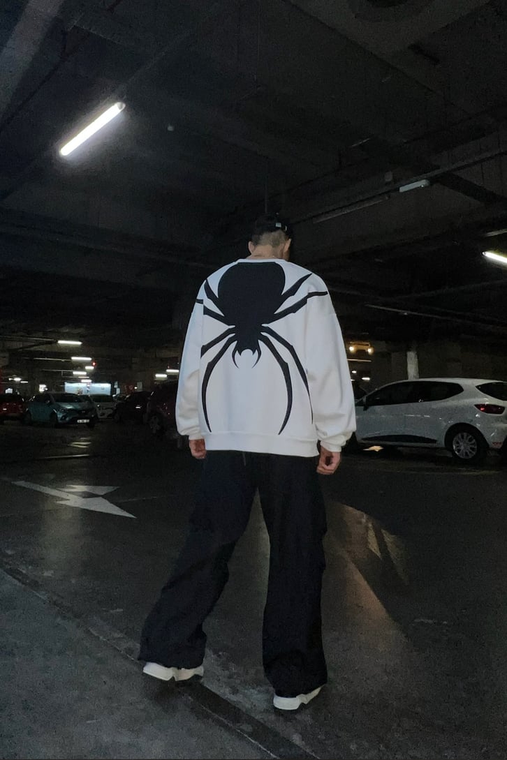 Rv Spider Sırt Baskılı Beyaz Oversize Sweatshirt