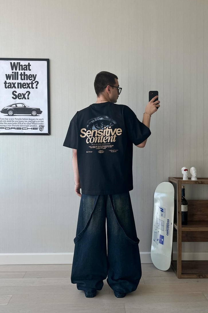 Sensitive Content Baskılı Oversize Tişört