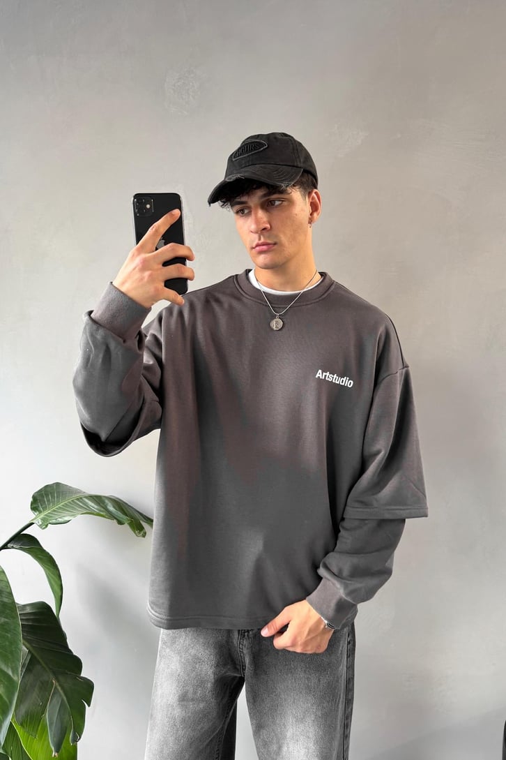 Sırt Baskılı Bisiklet Yaka Sweatshirt