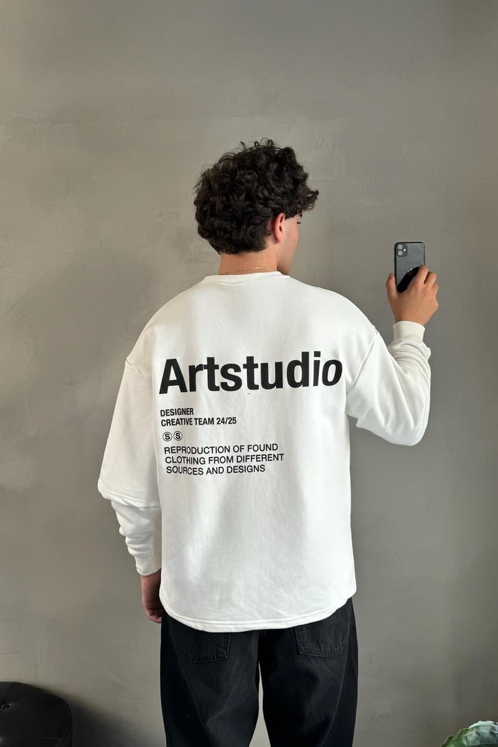 Sırt Baskılı Bisiklet Yaka Sweatshirt