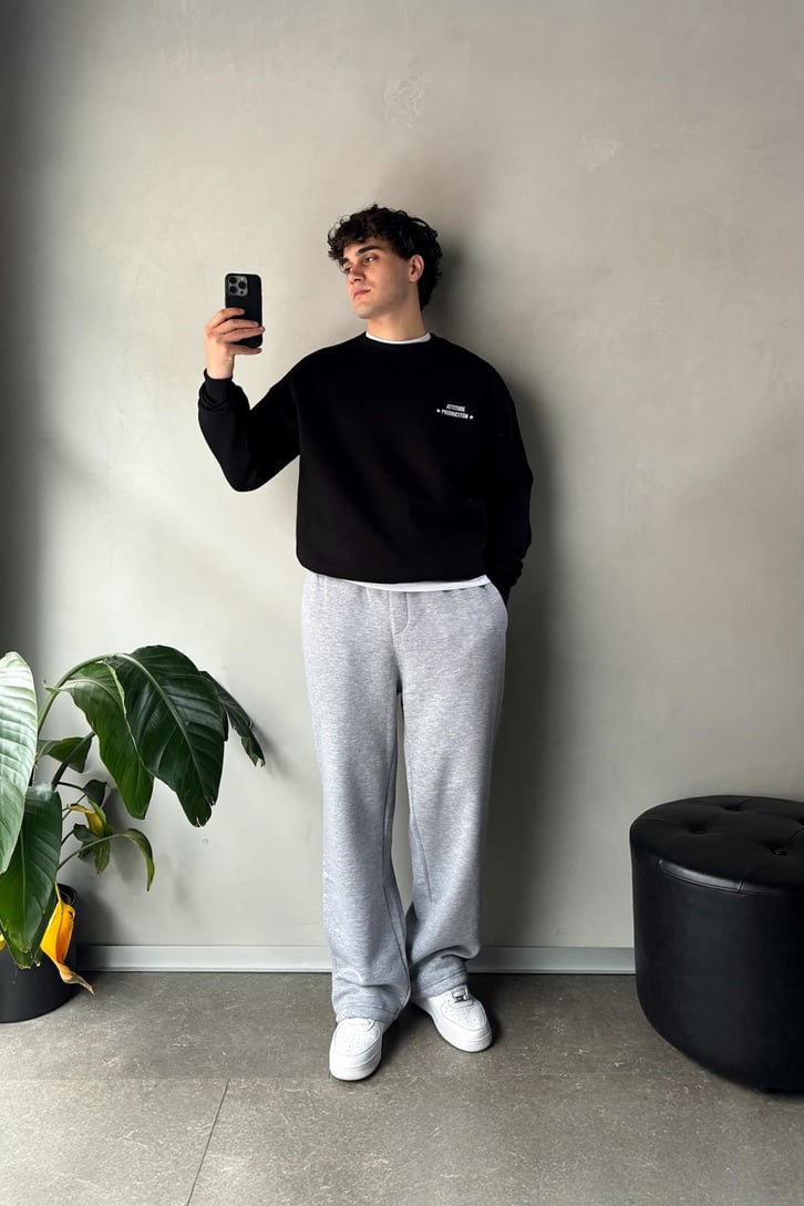 Sırt Baskılı Bisiklet Yaka Sweatshirt