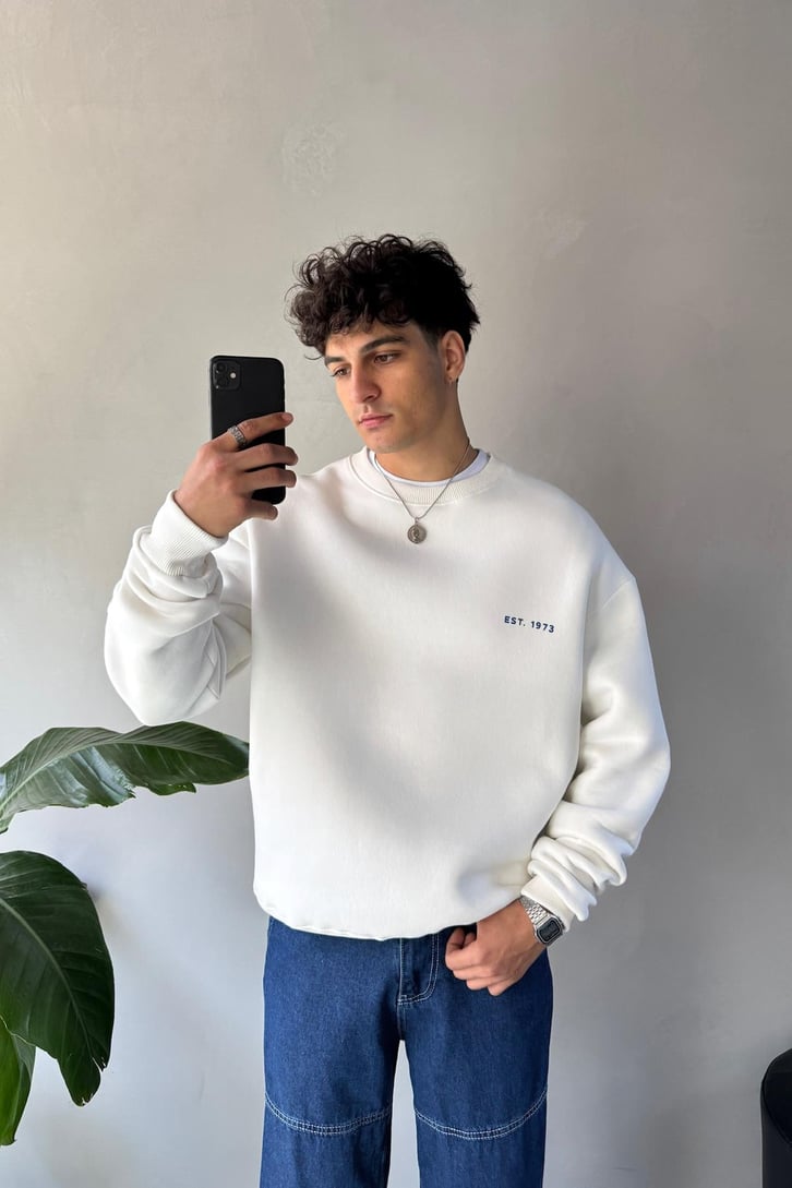 Sırt Baskılı Bisiklet Yaka Sweatshirt