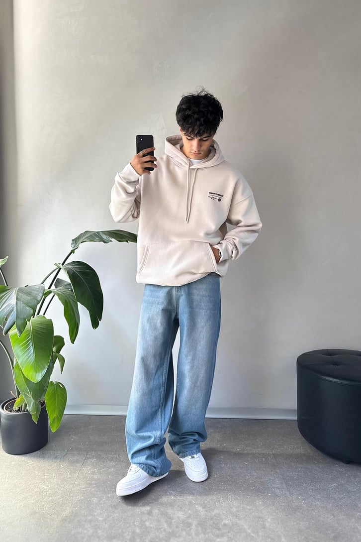 Sırt Baskılı Minimal Nakışlı Oversize Hoodie