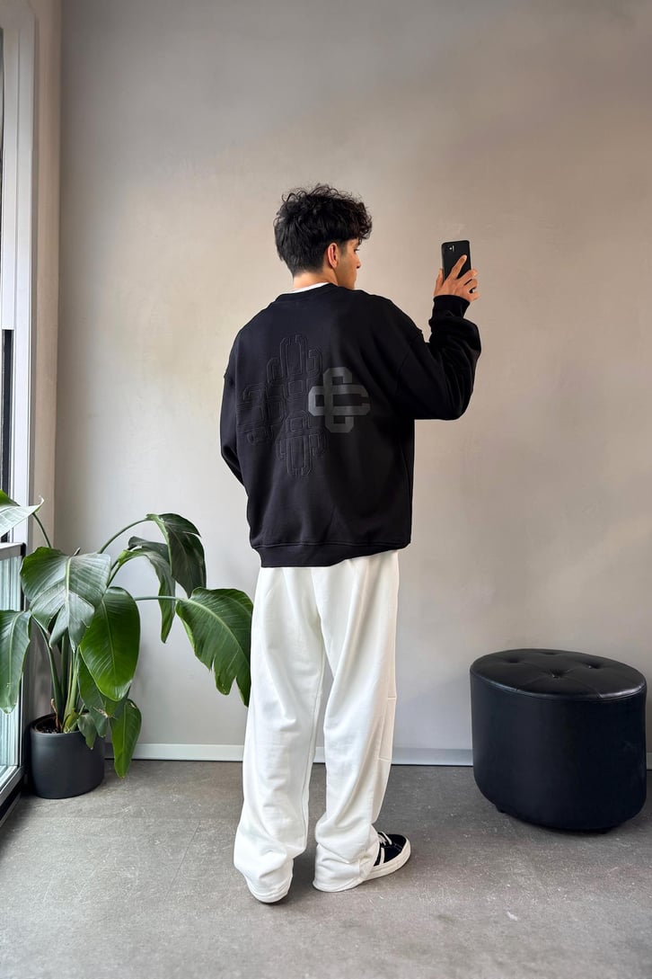 Sırt Detay Nakışlı Oversize Bisiklet Yaka Sweatshirt