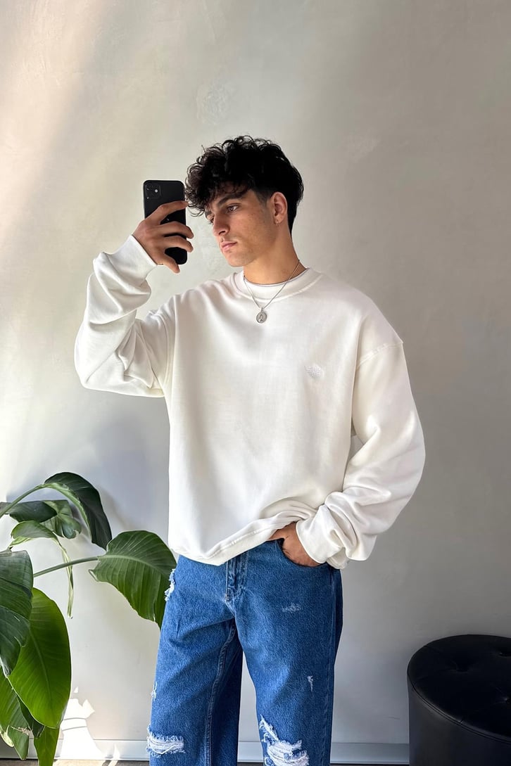 Sırt Detay Nakışlı Oversize Bisiklet Yaka Ekru Sweatshirt