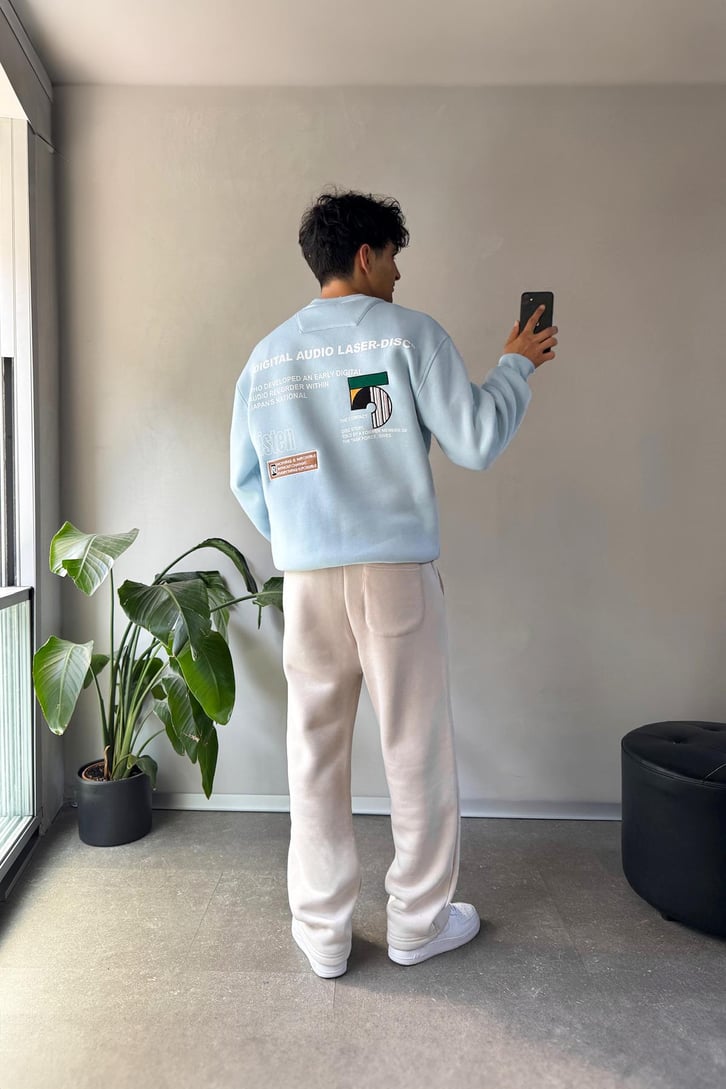 Sırt Detaylı Writing Nakışlı Bisiklet Yaka Sweatshirt