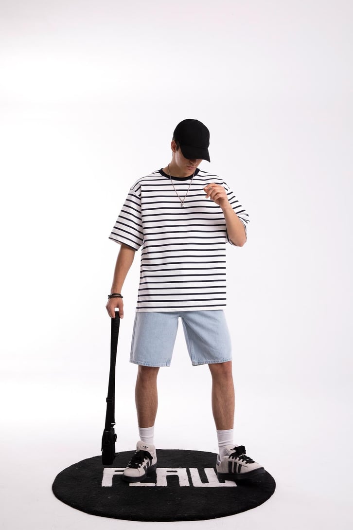 Siyah Çizgili Beyaz Oversize Tshirt