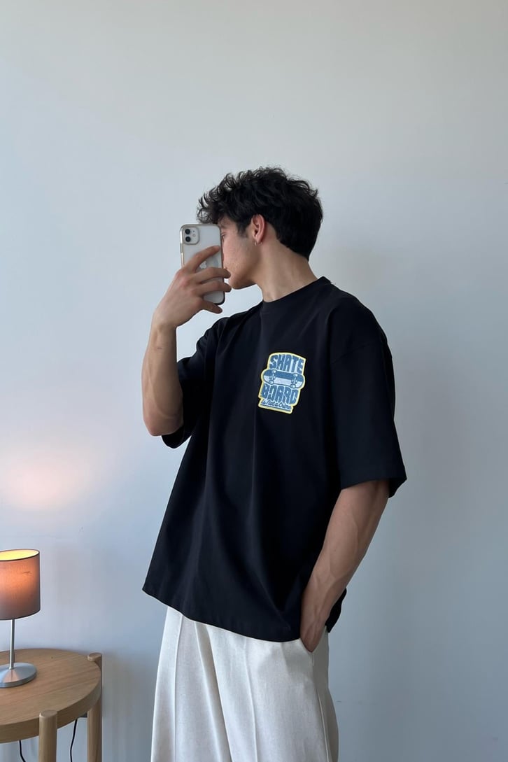 Skate Board Nakışlı Siyah Oversize Tişört