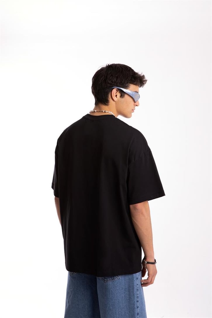 Skateboard Baskılı Siyah Oversize Tshirt