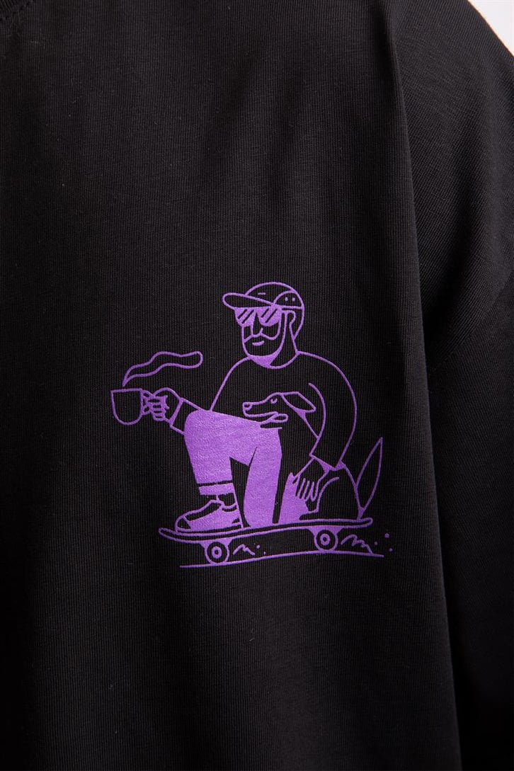 Skateboard Baskılı Siyah Oversize Tshirt