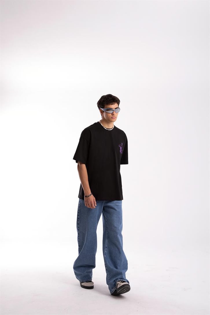 Skateboard Baskılı Siyah Oversize Tshirt