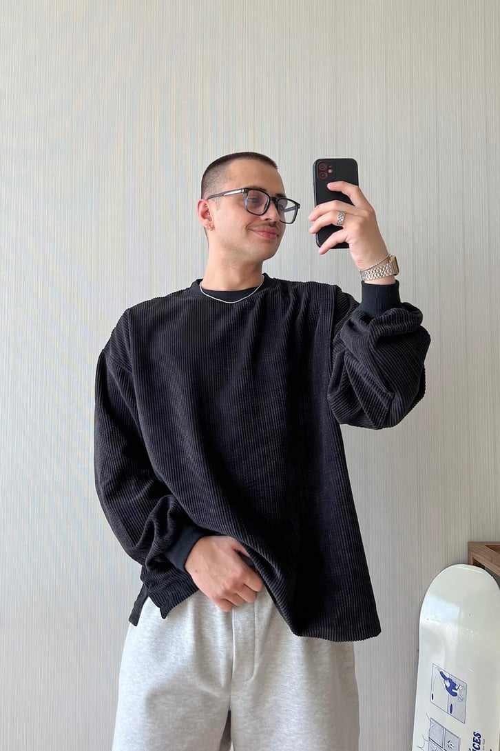 Skater Vibe Kadife Sweatshirt