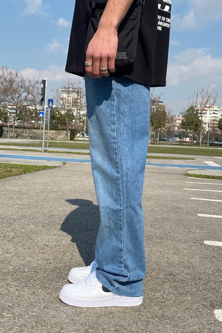 Sky Blue Taşlamalı Basic Losse Fit Jean