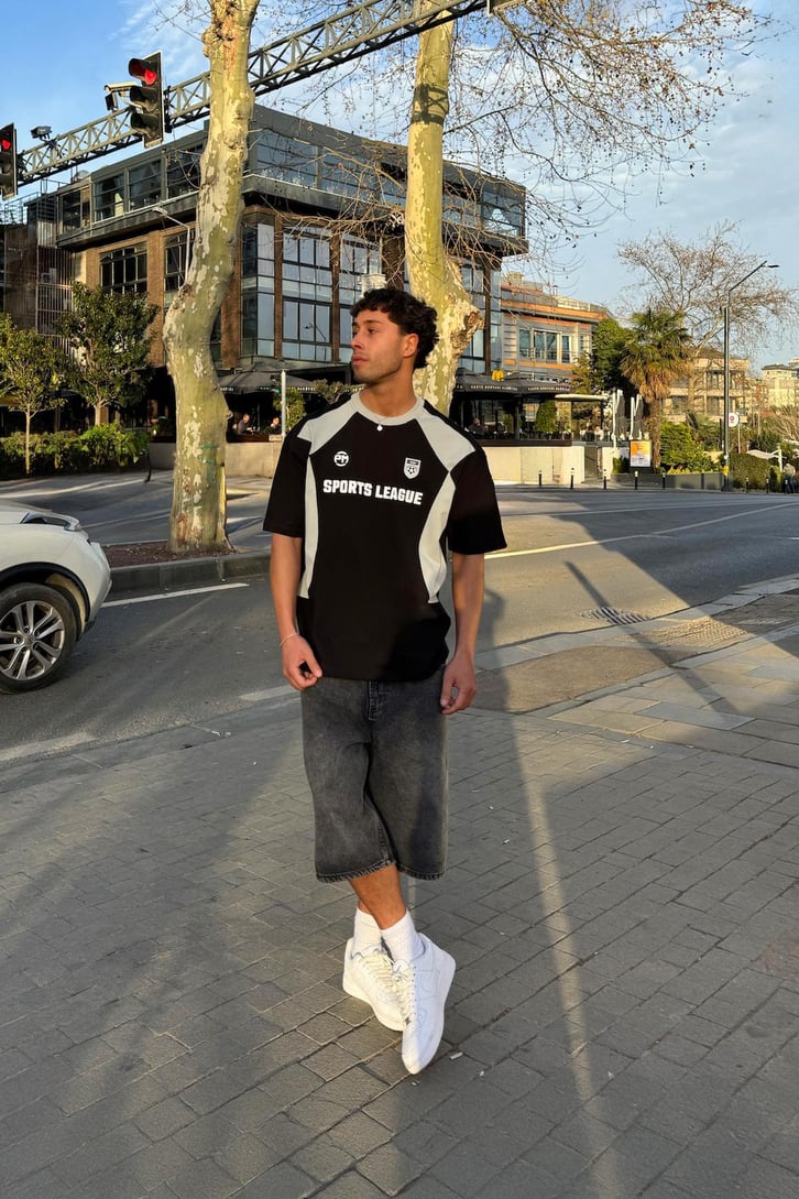 Sports League Baskılı Tişört