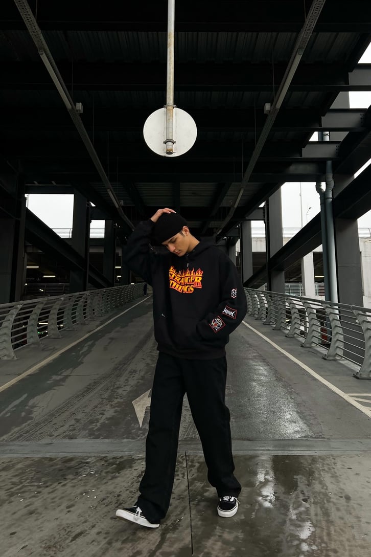 Stranger T. Patch Detay Siyah Oversize Hoodie