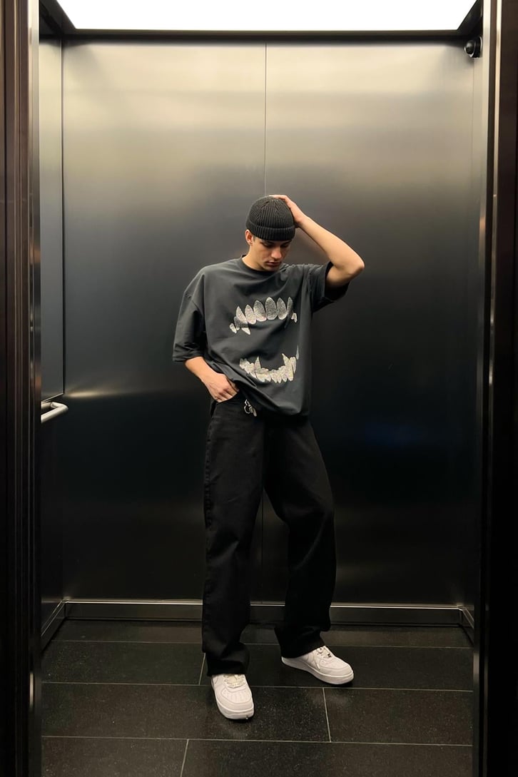 Taş İşlemeli Antrasit Oversize Tshirt