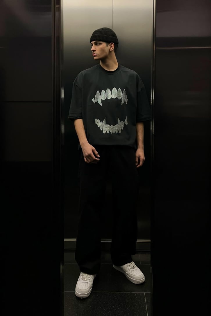 Taş İşlemeli Antrasit Oversize Tshirt