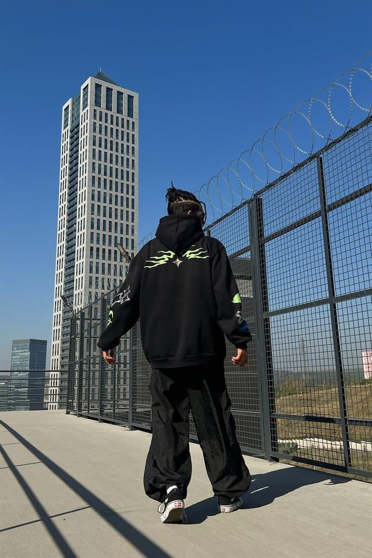 Taş İşlemeli Siyah Oversize Hoodie