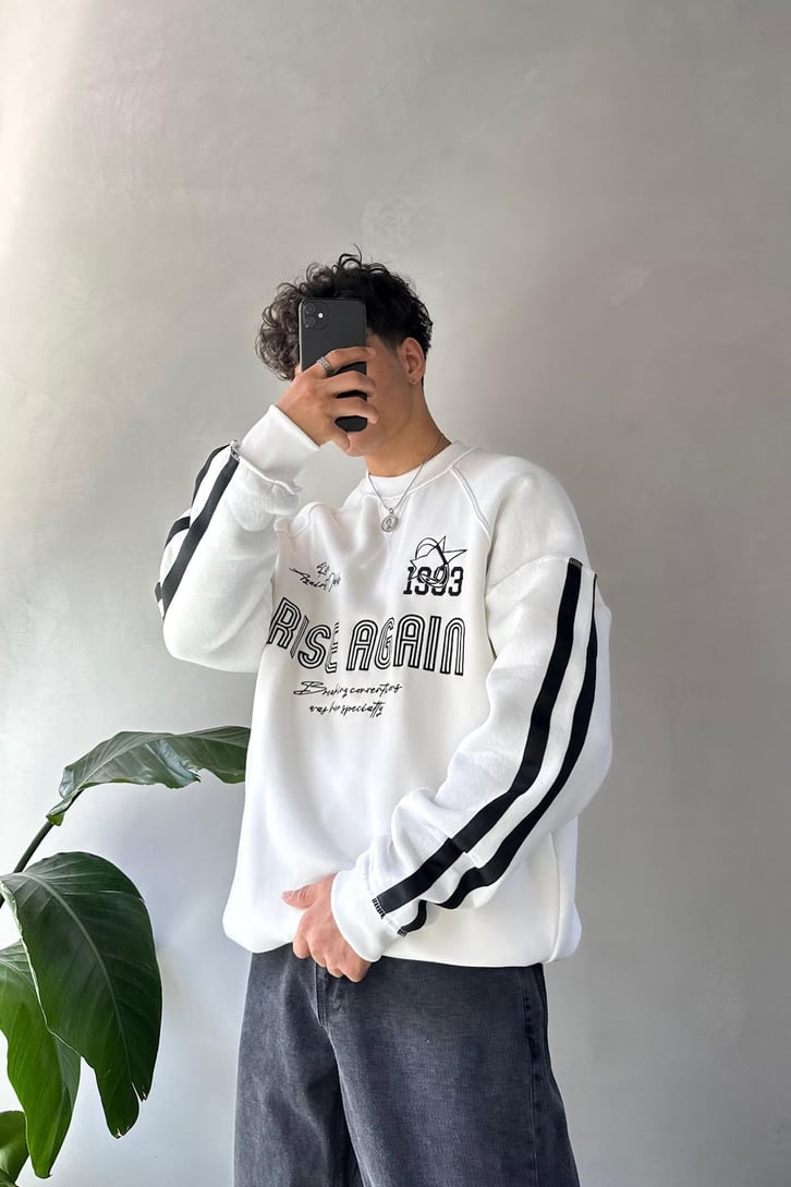Ters Dikiş Nakışlı Oversize Sweatshirt