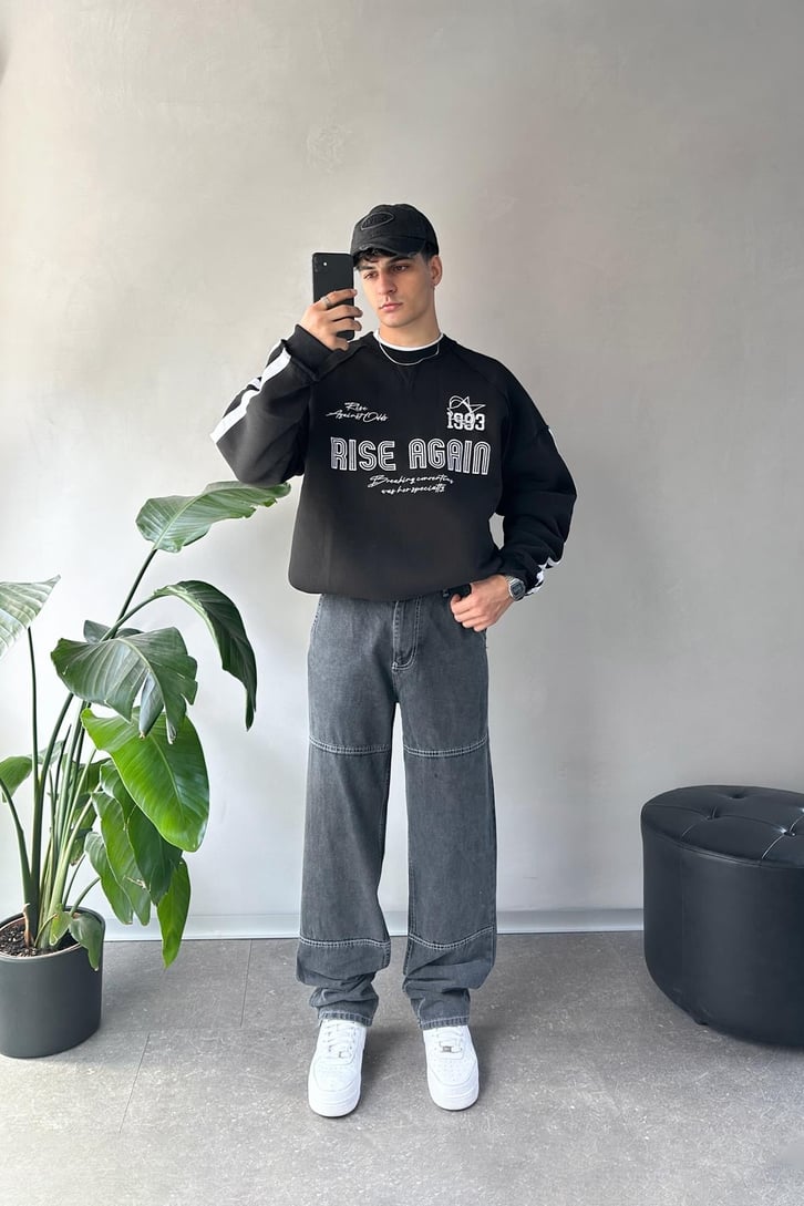 Ters Dikiş Nakışlı Oversize Sweatshirt